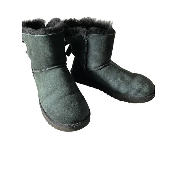Ugg Mini Bailey Black Boots Size 8 B - Picture 2 of 6